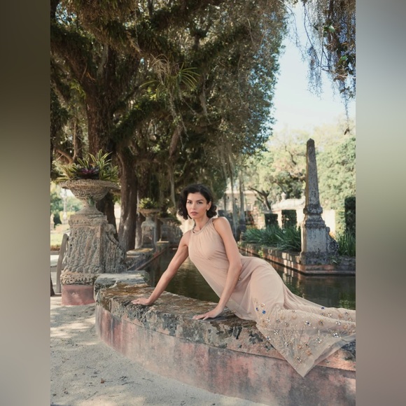 MAC DUGGAL
Beige High Neck Floral Embellished Trapeze Gown Wedding Guest Size 12 - Picture 3 of 6